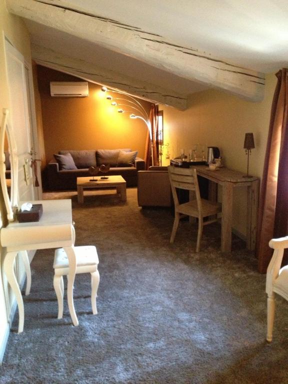 Au Lavoir Коломбье Номер фото